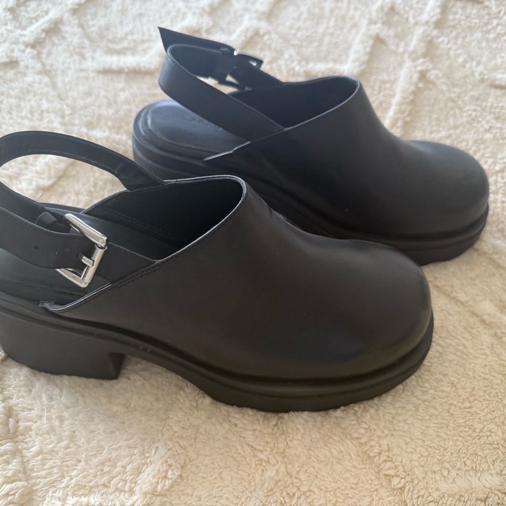 Black Women's Slingback Clogs
